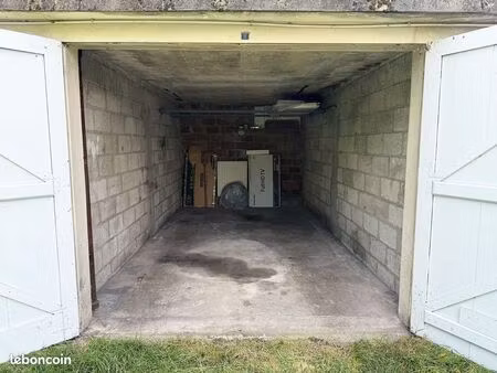 garage fermé de 13 5 m2 - quartier calme et recherché