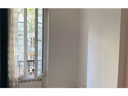 location appartement  33.68 m² t-2 à paris 19  1 179 €