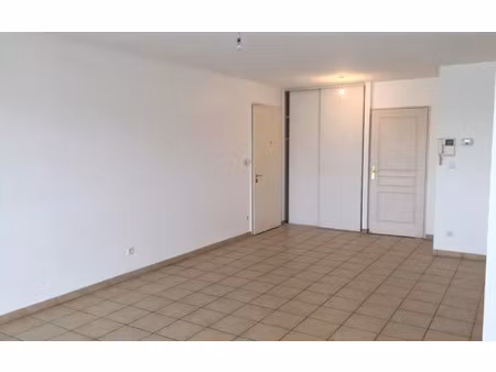 location appartement  91.62 m² t-4 à tassin-la-demi-lune  1 300 €