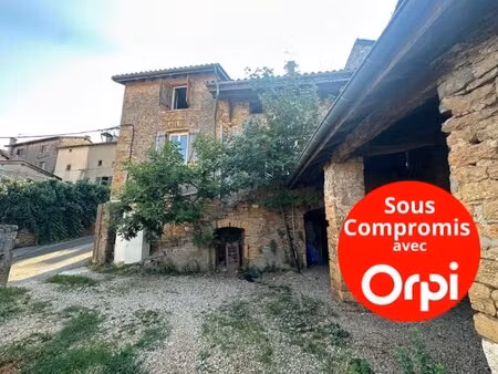 charnay  maison en pierres 200m2 environ avec jardin et cour