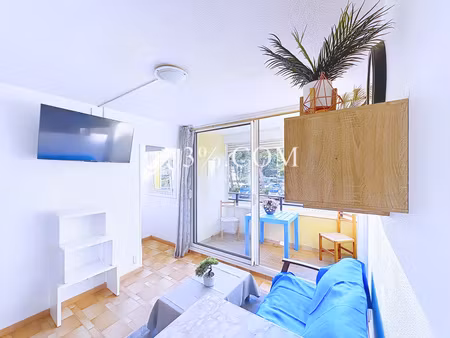 appartement 3 pièces: 1 chambre + cabine de 24 m² avec balcon & parking privatif – gruissa