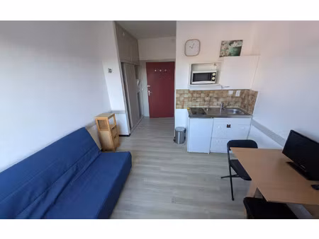 location appartement  17 m² t-1 à aire-sur-l'adour  270 €
