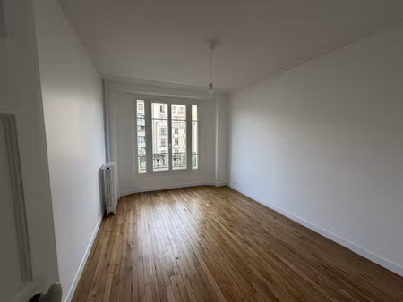 clichy  trois pièces