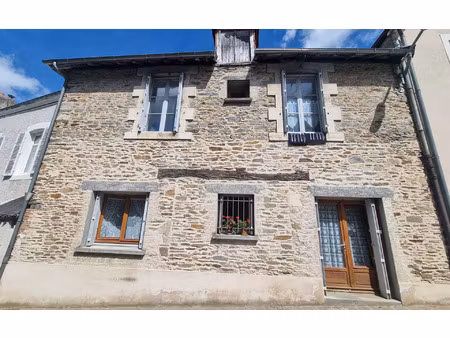 immeuble saint-yrieix-la-perche 218.39 m² t-8 à vendre  139 500 €