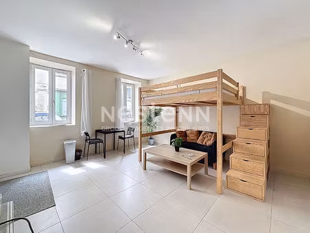 a louer studio meublé secteur capucins recouvrance brest - 27m²