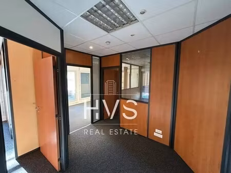 location bureaux 99 m²
