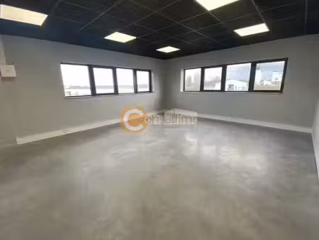 location bureaux artigues-près-bordeaux 33370 40m²