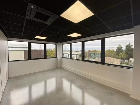 vente bureaux 156 m²
