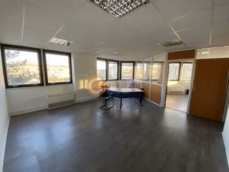 location bureaux 140 m²