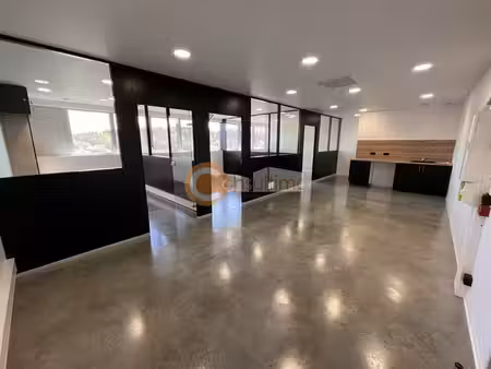 vente bureaux carbon-blanc 33560 78m²