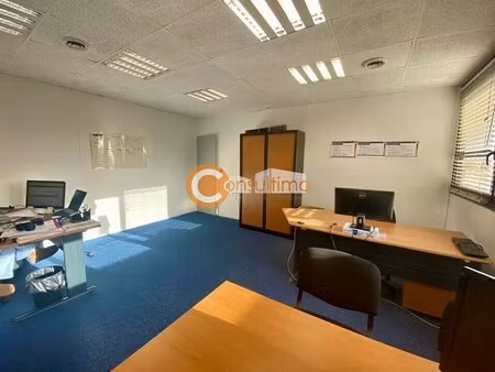 location bureaux 220 m²