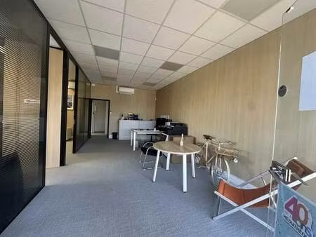 vente commerce eysines 33320 74m²