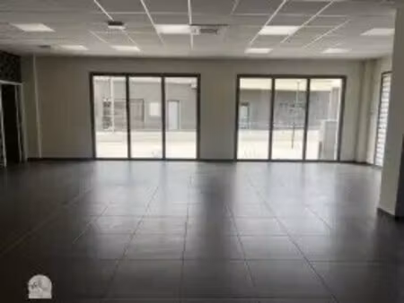 vente commerce 160 m²
