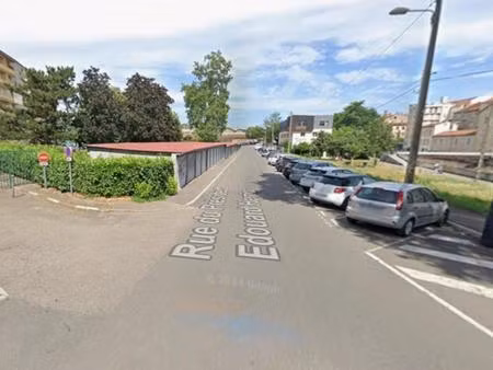 garage à louer oullins  proximité métro