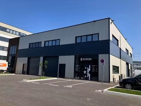 vente local d'activités 444 m²