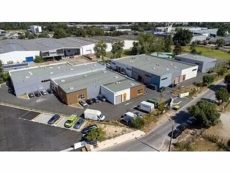 vente local d’activités carbon blanc 33560 150m²
