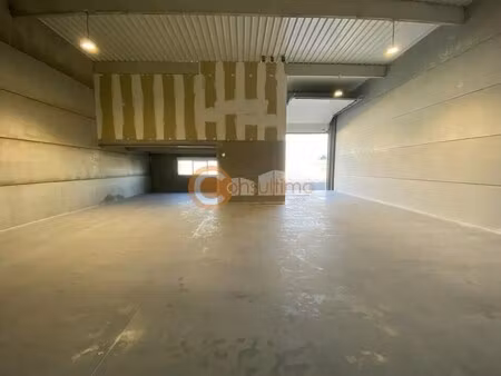 vente local d'activités 225 m²