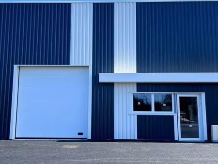vente local d'activités 342 m²