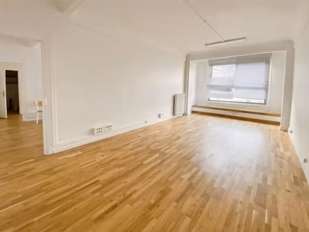 location locaux professionnels 114 m² à paris 9ème (75009)  5 773 €