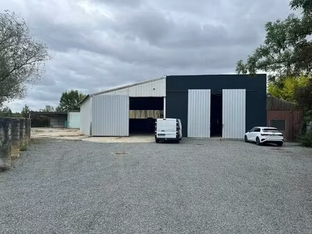 vente local d'activités 857 m²
