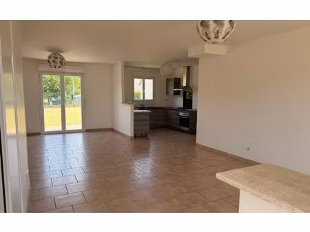 maison avord 95 m² t-4 à vendre  156 600 €
