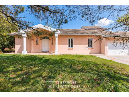 maison de plain-pied avec piscine et jardin à balma