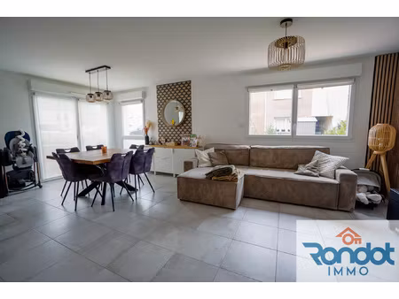 logement 4 pieces/3 chambres/81 m2