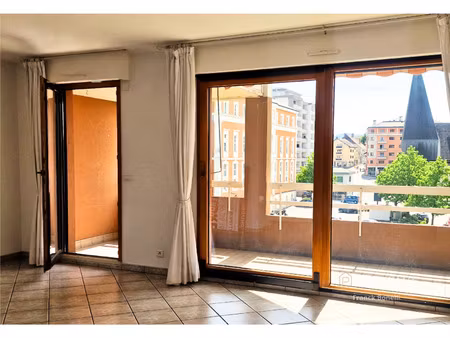 t4 duplex dernier étage centre-ville saint-julien-en-gen