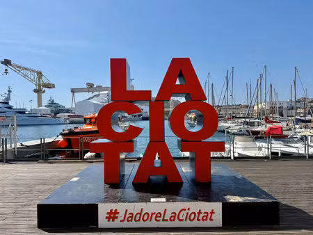 appartement 3 pièces  bord de mer - coeur historique à la ciotat  idéal investisseur