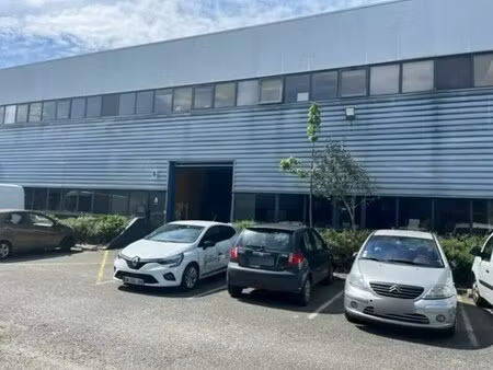 location local d’activités cenon 33150 826m²