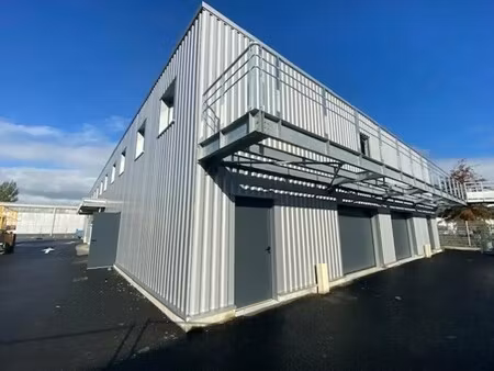 location local d'activités 47 m²