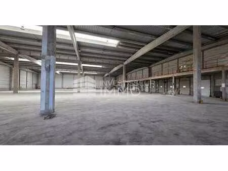 location local d'activités 6 081 m²