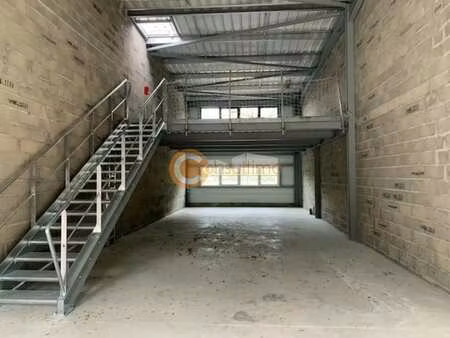 location local d’activités montussan 33450 155m²