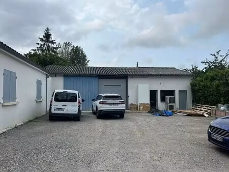 location local d'activités 135 m²
