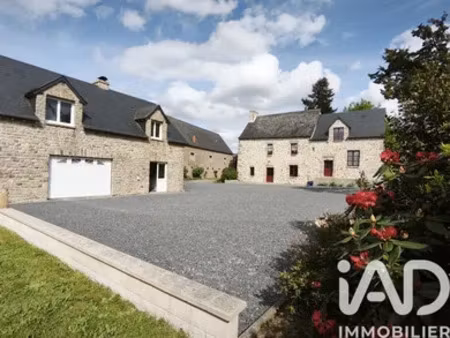 maison de campagne à commer (53470)