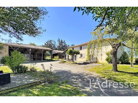 exclusivité l'adresse immobilier - maison de caractère - t7 de 262 m2 sur un terrain de 61