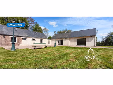 maison de campagne sur un terrain clos et arboré de 5400 m2