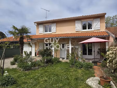 charmante maison 5 pièces d'environ 110 m2 à lesperon ( 40260)