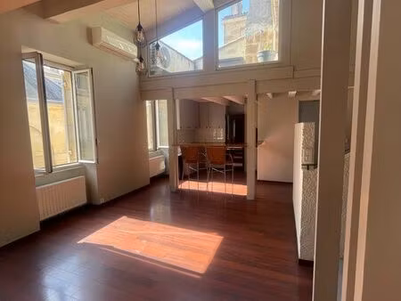 superbe t3 jardin public avec terrasse et garage