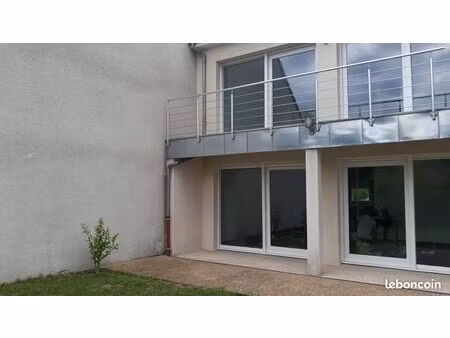 location maison très lumineuse avec balcon et terrasse