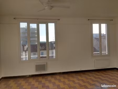 appartement 62 m2 toulon haute ville 750 euroscc