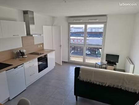 t2 meublé à louer - 38m² - 670