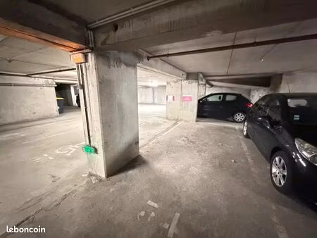 parking 12 m² saint etienne