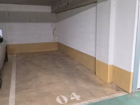 place de parking sécurisée - sannois