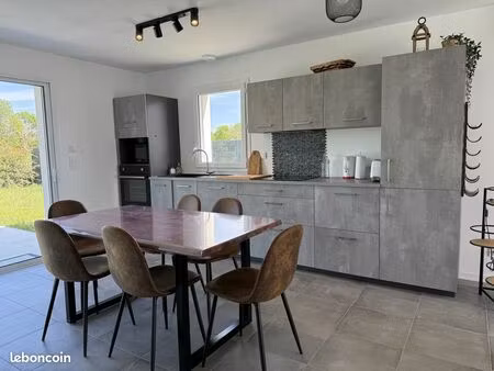 a louer  maison meublée au poiré sur vie dans quartier calme