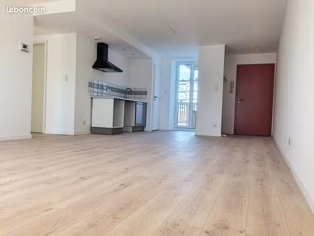 f3 avec terrasse - epinal rue de nancy