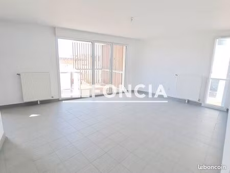 appartement 5 pièces 107.5m² à louer 1361.05 - les mureaux 78130