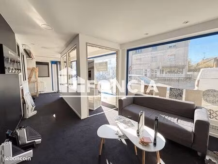 local commercial 58m² à louer 1800 - morangis 91420