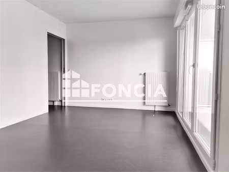 appartement 28.63m² à louer 680.41 - evry 91000