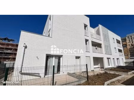 appartement 3 pièces 78.92m² à louer 1098 - evry 91000